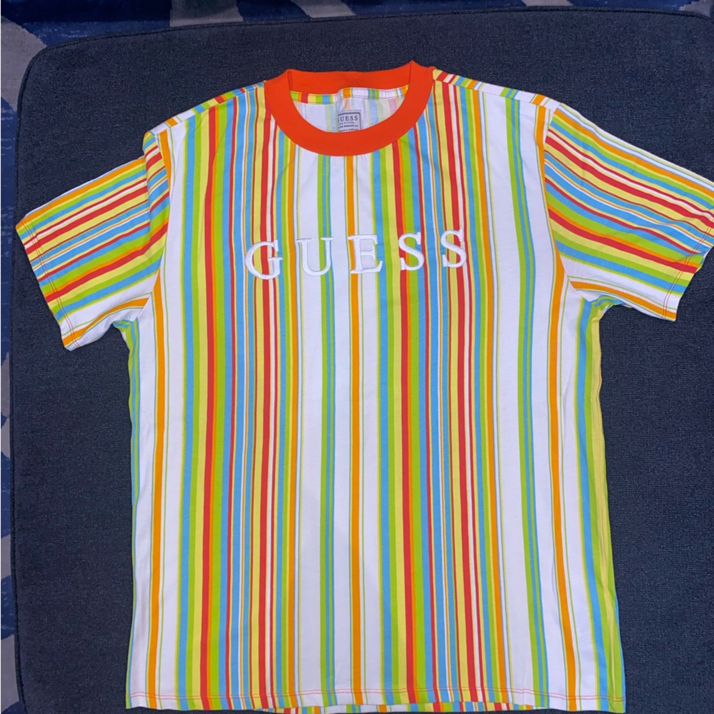 Men Medium Colorful GUESS shirt